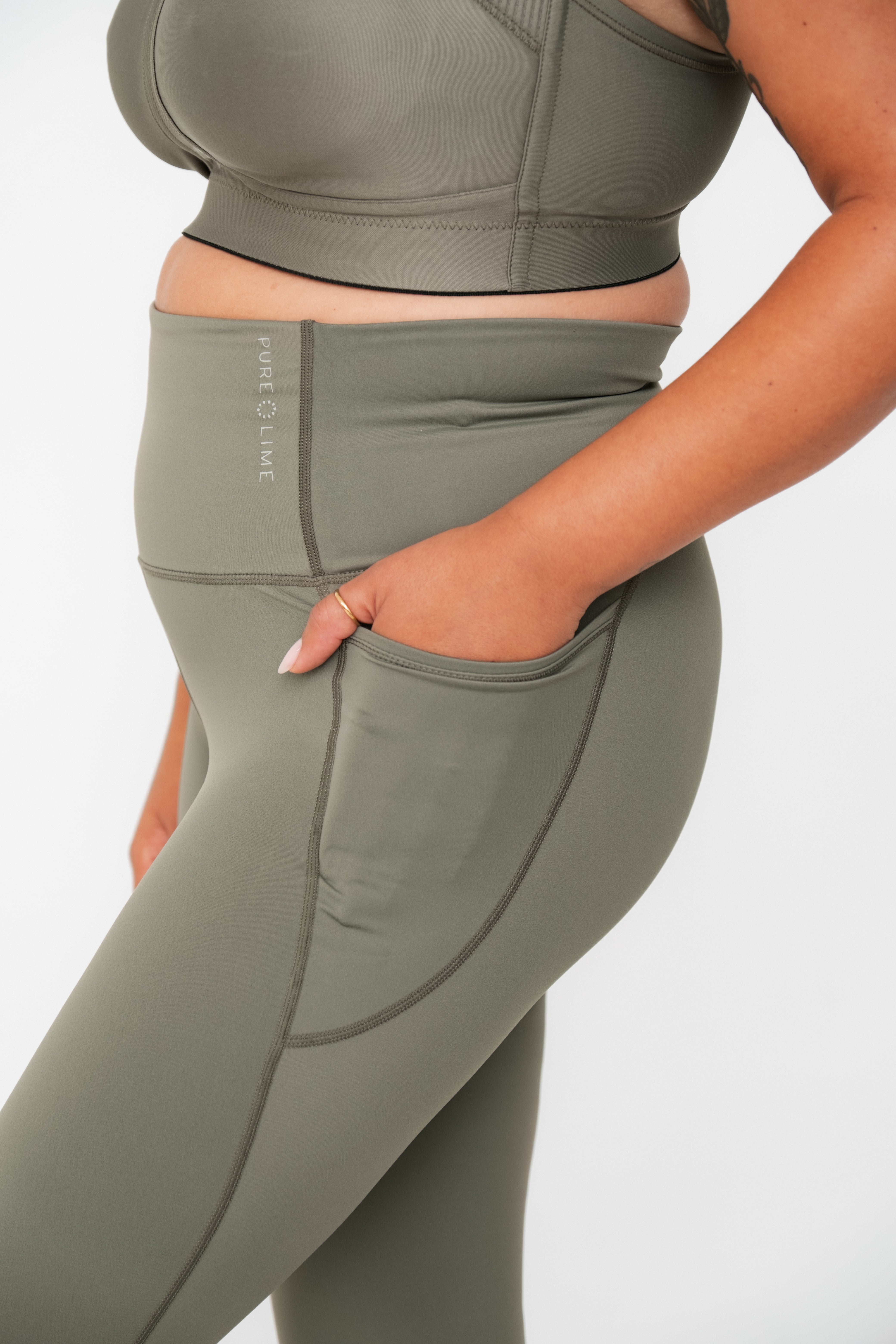 Pure Training Tights - Smokey Olive